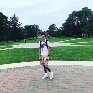 Meet your Posher, Troy